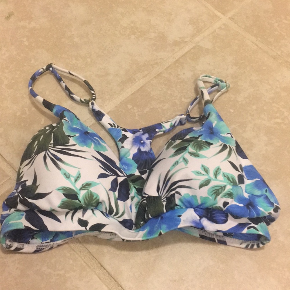 Midori 👙
